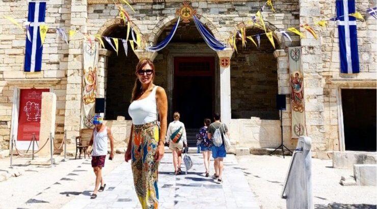 Βίκυ Χατζηβασιλείου: Εκλιπαρεί το Θεό να λυπηθεί την Ελλάδα που φλέγεται - Η οργισμένη δημοσίευση της