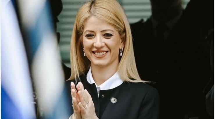 Αννίτα Δημητρίου: Η εμφάνιση με blazer αξίας 70 ευρώ