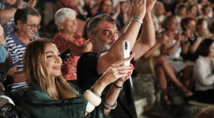 Δέσποινα Βανδή: Η πρώτη αντίδραση στα σενάρια γάμου με τον Βασίλη Μπισμπίκη [βίντεο]