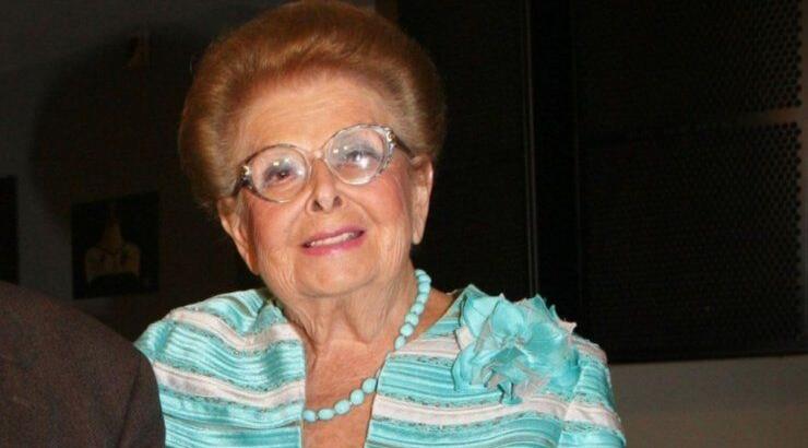 Βέφα Αλεξιάδου για την περιπέτεια υγείας της: "Ξαφνικά μελανιάζουν τα χέρια μου και άνοιξαν πληγές" 