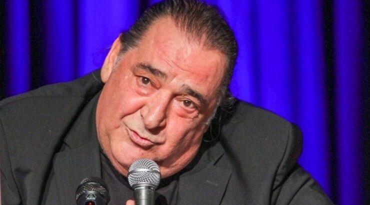 Βασίλης Καρράς: Παρενέβη τηλεφωνικά στον αέρα talent show - "Είμαι εδώ" [βίντεο]