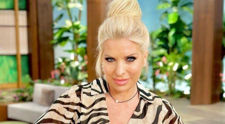 Ελένη Μενεγάκη: Στο Λονδίνο μαζί με την κόρη της [εικόνα]