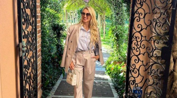 Κωνσταντίνα Σπυροπούλου: Διασκεδάζει με τον γιο της στην παιδική χαρά [εικόνα]