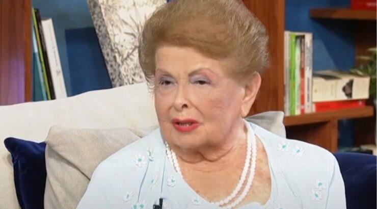 Συγκλονίζει η Βέφα Αλεξιάδου: "Ο πατέρας μου έπινε και έδερνε τη μητέρα μου" [βίντεο]