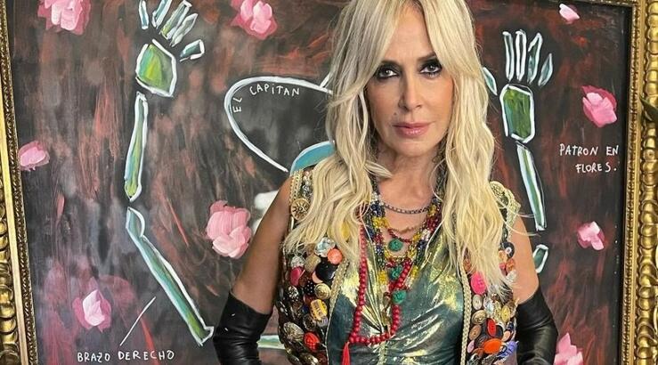 Άννα Βίσση: Βρίσκεται μόνη σε parking και τραγουδάει ακαπέλα [βίντεο]