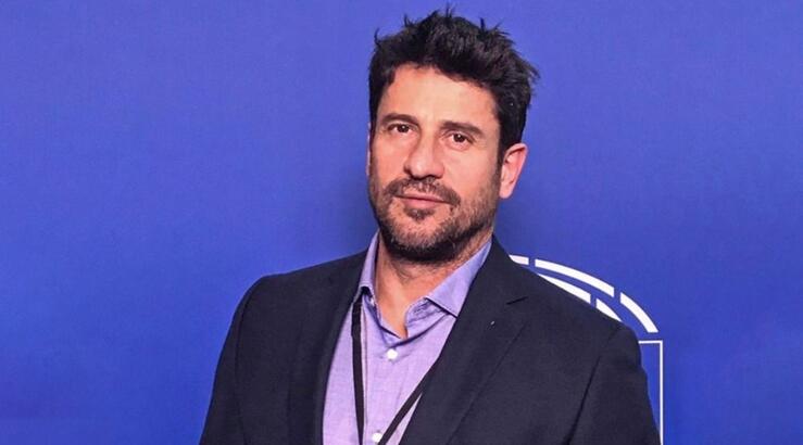 Αλέξης Γεωργούλης: Η σπάνια δημόσια εμφάνιση στην Αθήνα και η συνάντηση με πρώην του [εικόνες]