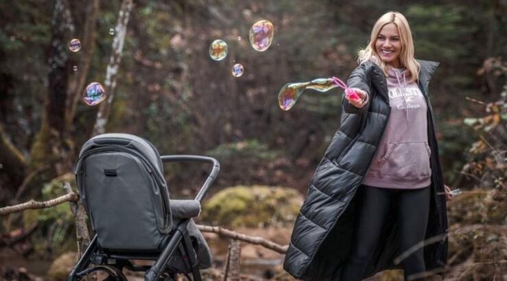 Ιωάννα Μαλέσκου: "Οι στιγμές του τοκετού ήταν έντονες -  Η μικρή δεν ήθελε να βγει" [βίντεο]