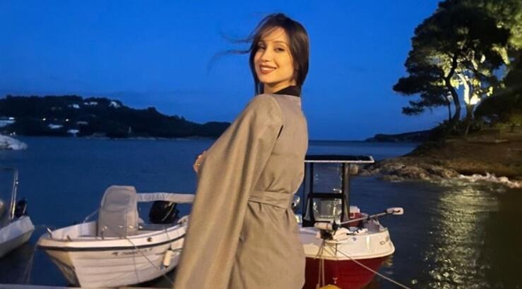  Δήμητρα Βαμβακούση: Δείτε την να θηλάζει την τριών εβδομάδων κόρη της [βίντεο]