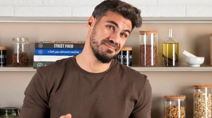 Ο Άκης Πετρετζίκης έγινε 40! Η έκπληξη και το πάρτι με την οικογένειά του [εικόνα]