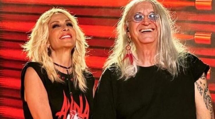 Καρβέλας για Βίσση: "Kαμία Ελληνίδα τραγουδίστρια και όχι μόνο δεν μπορεί να κάνει αυτό που κάνει η Άννα"