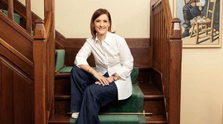 Φιλίππα Καρσερά: Σε μάθημα οδήγησης μαζί με την κόρη της [εικόνα]