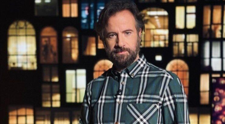 Κωστής Μαραβέγιας: H συγγένεια που έχει με γνωστό Έλληνα ηθοποιό και το αποκάλυψαν μαζί on air [βίντεο]