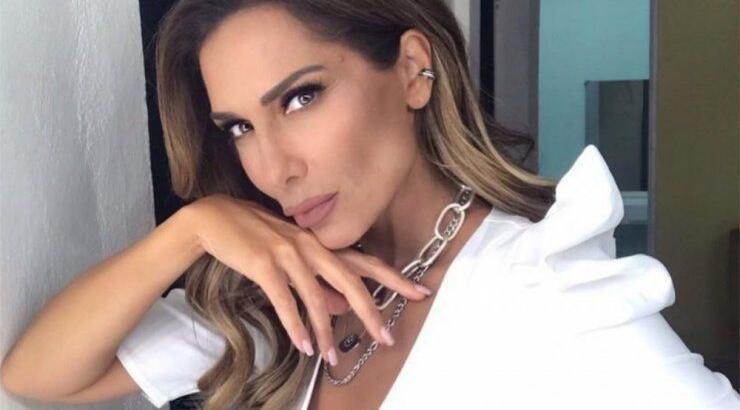 H Δέσποινα Βανδή ποζάρει αμακιγιάριστη και μας εντυπωσιάζει [εικόνα]