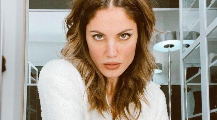 Μαίρη Συνατσάκη: "Δηλώνω μη φυσιολογική, ανύπαντρη, χωρίς οικογένεια, ανεπάγγελτη επαγγελματίας ομοφυλόφιλη" 