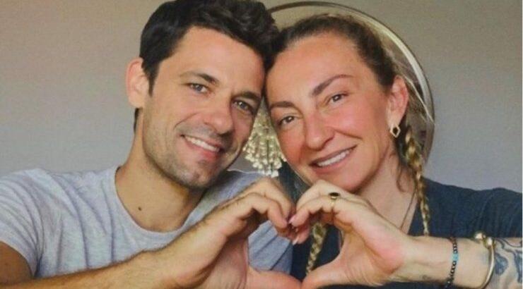 Ρούλα Ρέβη: Έτσι αντιδρά στις ερωτικές σκηνές που έχει ο Αποστόλης Τότσικας [εικόνα]