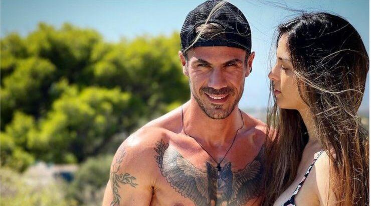 Παντρεύεται σήμερα ο Άκης Πετρετζίκης - Οι πρώτες πληροφορίες [βίντεο]