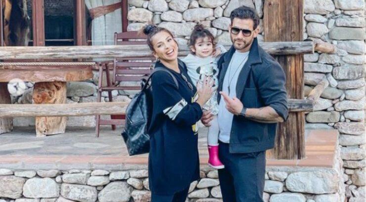 Χατζίδου - Παύλου: Πήγαν οικογενειακώς για picnic και μας χάρισαν τα πιο αξιολάτρευτα τους στιγμιότυπα [εικόνες]