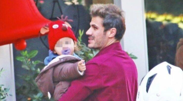 Άκης Πετρετζίκης: Πρωινή γυμναστική στο πάρκο με τον γιο του [βίντεο]