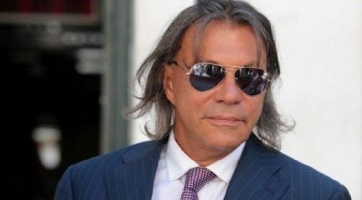 Ηλίας Ψινάκης: Αυτός είναι ο λόγος που φοράει συνέχεια γυαλιά 