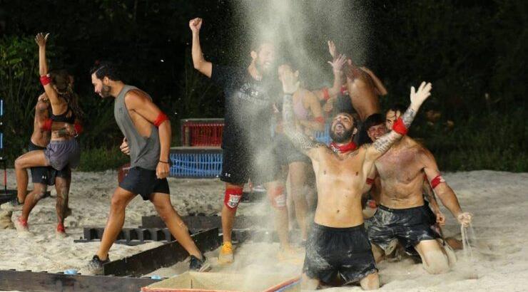 "Survivor": Κέρδισε η κόκκινη ομάδα και έγινε χαμός - Η παίκτρια προς αποχώρηση της μπλε [βίντεο]