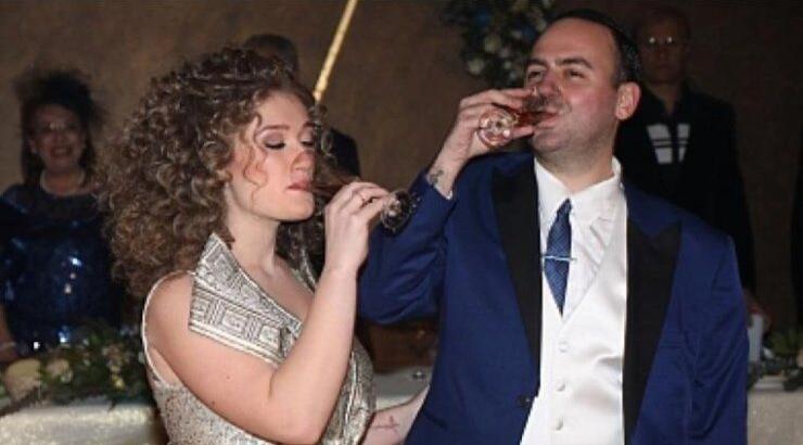 Ποιος επώνυμος Έλληνας δήλωσε για τον αρραβώνα του Μαυρίκιου: "Δεν χόρτασα, μόνο σαλάτες και τυράκια έφαγα" [βίντεο]