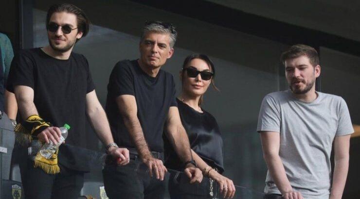 Τατιάνα Στεφανίδου: Βρέθηκε στο γήπεδο με τα αγόρια της [εικόνες] 