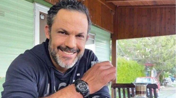 Χάρης Κκολός: Επέστρεψε ο γάτος του στο σπίτι μετά από 5 μήνες απουσίας και μας συγκινεί [εικόνα]