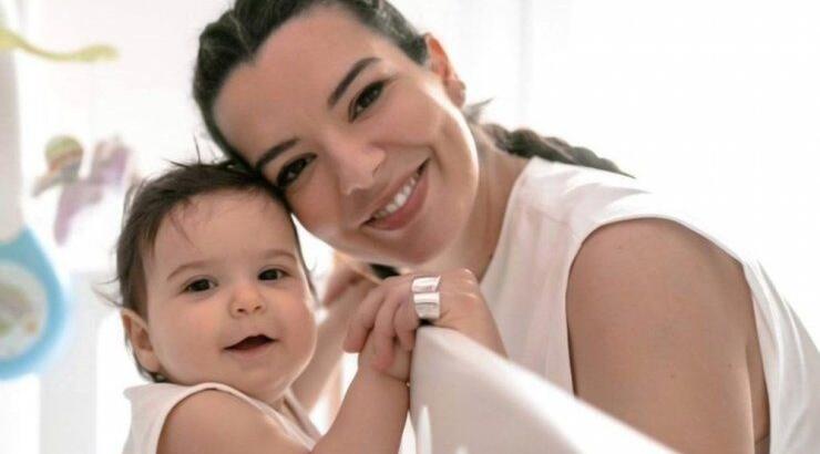 Νικολέττα Ράλλη: Μητέρα και κόρη φόρεσαν το ίδιο μαγιό και μας "τράβηξαν" την προσοχή! [εικόνα]