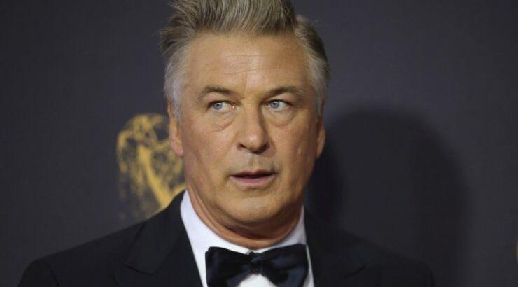 Για πρώτη φορά ο Alec Baldwin μίλησε στους δημοσιογράφους για τον τραγικό θάνατο [βίντεο]