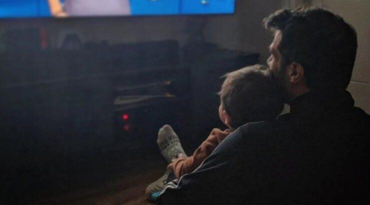 Άκης Πετρετζίκης: Ο γιος του μπήκε στην κουζίνα και δείτε τι έφτιαξε [εικόνα]