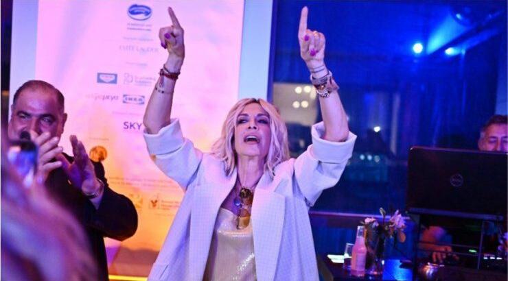 "Τρυπώσαμε" στο πάρτι για τα 50 χρόνια Άννα Βίσση στη δισκογραφία [εικόνες]