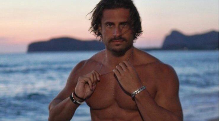 Επέστρεψε Αθήνα ο Κωνσταντίνος Βασάλος: "Τι υποδοχή είναι αυτή ούτε ροκ σταρ να ήμουν" [βίντεο]