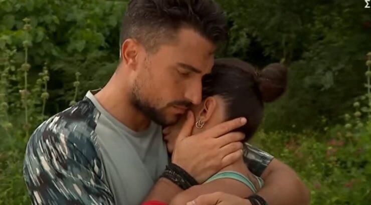 Μαριαλένα για Σάκη: "Αν τελικά αποφασίσει να αποχωρήσει, θα αποχωρήσω κι εγώ" [βίντεο]