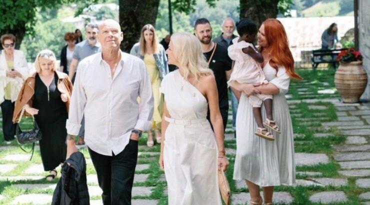 Χριστίνα Κοντοβά: Το μυστικό της μικρής Ada στον μπαμπά της, Τζώνη Καλημέρη [εικόνα]