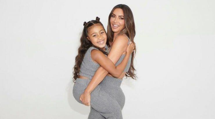 Κim Kardashian: Δεν φαντάζεστε τι της έγραψε η κόρη της στο χαρτί τουαλέτας [εικόνα] 