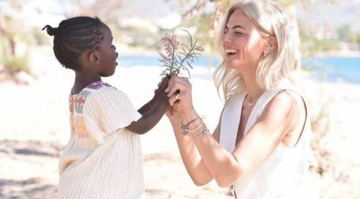 Χριστίνα Κοντοβά: Η συγκινητική στιγμή όταν η κόρη της, Ada, γνωρίζει για πρώτη φορά τον παππού της [εικόνα]