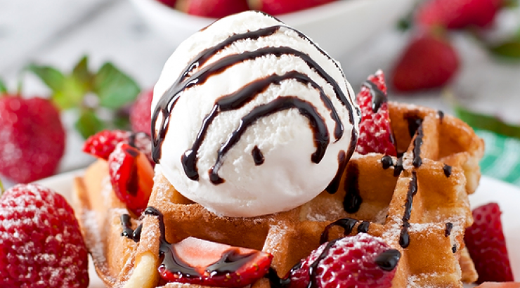 Ποιες ώρες της ημέρας “επιτρέπεται” να ενδώσετε σε ένα λιπαρό γεύμα