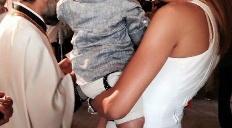 Ποια Κύπρια socialite έγινε για πρώτη φορά νονά;