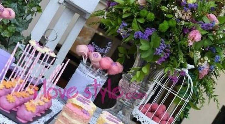 Η βάπτιση της κορούλας επώνυμου ζευγαριού της Λευκωσίας με νονά Κύπρια σχεδιάστρια!