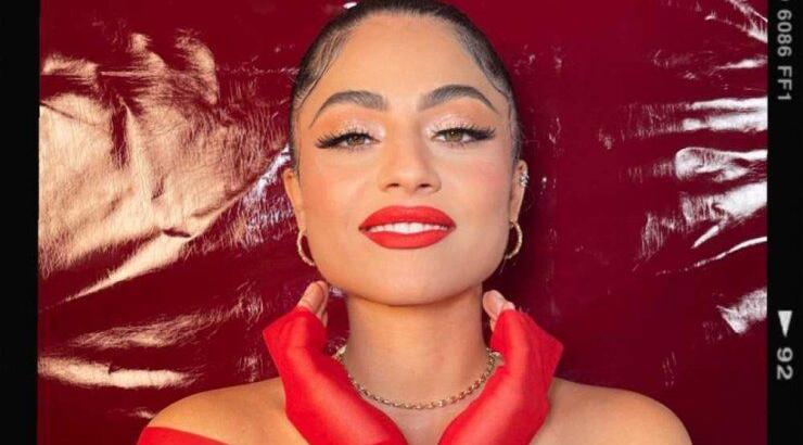 To beauty look της Άντρεας Ιωάννου συνδυάζει δυο τάσεις που θα κυριαρχήσουν την Άνοιξη/Καλοκαίρι 2023