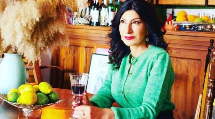 Βαλεντίνα Σοφοκλέους: Το ιδαίτερο χριστουγεννιάτικο δέντρο που σκέφτεται να στολίσει μετά τα εσώρουχα [βίντεο]