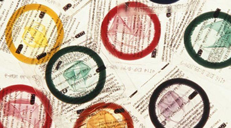 Ευχαριστημένοι με την ερωτική τους ζωή όσοι χρησιμοποιούν προφυλακτικό