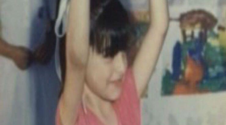 Μπορείτε να μαντέψετε ποιο τηλεοπτικό πρόσωπο είναι το κοριτσάκι στη φωτογραφία;