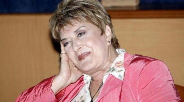 Βάσια Τριφύλλη: Πέθανα 4 φορές, ζω με απινιδωτή, τι να φοβηθώ;