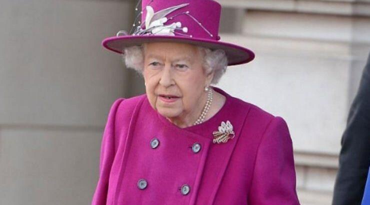 Δείτε με ποιο τρόπο η Βασίλισσα Ελισάβετ προστατεύεται από τον Κορωνοϊό [εικόνα]