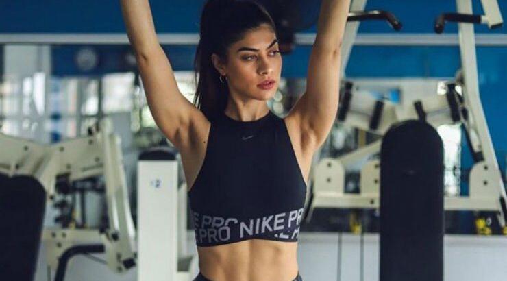 Η personal trainer Βάσω Πέτρου δίνει συμβουλές γυμναστικής για αρχάριες!