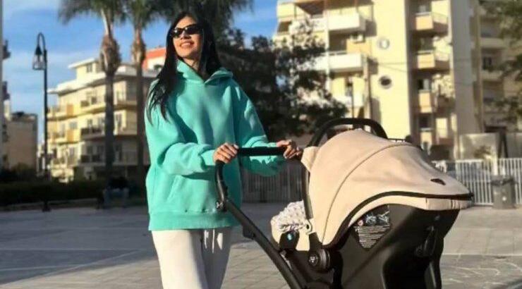 Βάσω Πέτρου: Μας έβαλε στο παιδικό δωμάτιο του γιου της [εικόνες & βίντεο]