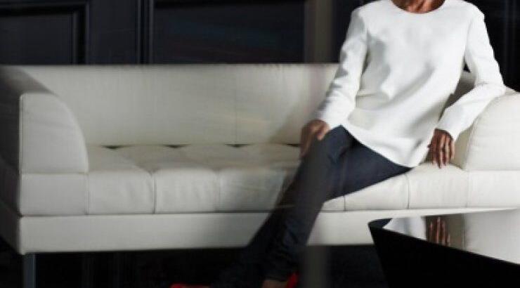 H Victoria Beckham πουλάει τα ρούχα της για φιλανθρωπικό σκοπό 