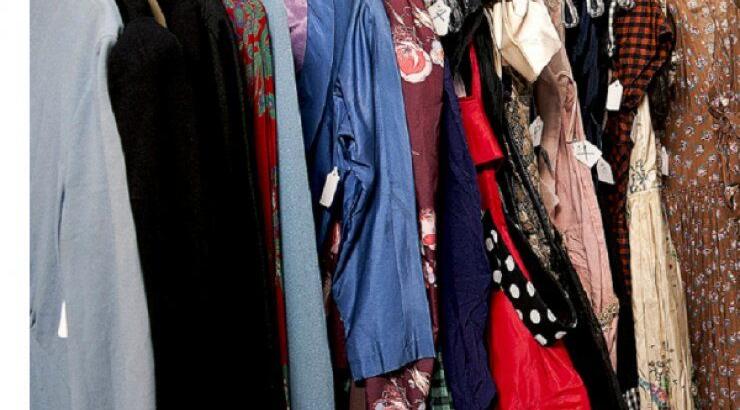 Ψωνίζουμε ρούχα σε πολύ καλές τιμές... για καλό σκοπό!