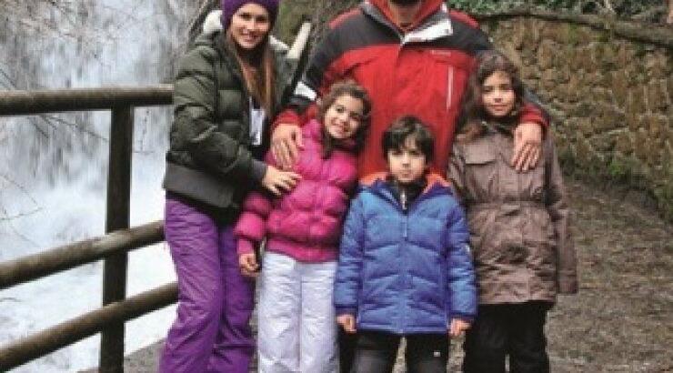 Αντώνης Βλοντάκης - Κορίνα Στεργιάδου: Απόδραση στον Παρνασσό μαζί με τα παιδιά τους